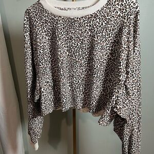 Le Lis Leopard Print Pullover Sweatshirt in White, Brown, Black